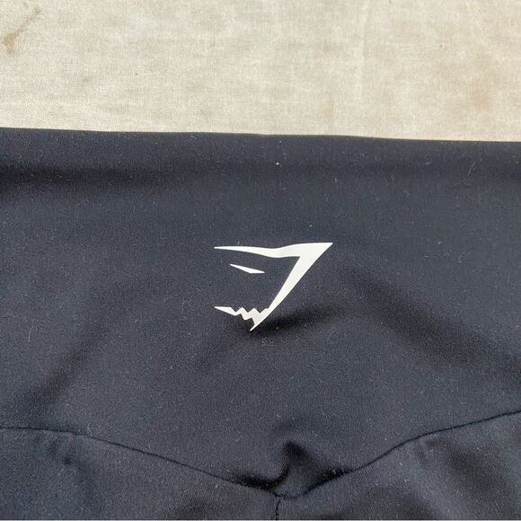 Ladies Gymshark Capri Length Black Leggings Size Small‎ - Picture 10 of 10
